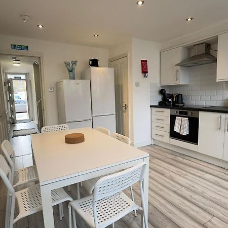 15 Min To Central London Guest Suites 22 Екстер'єр фото