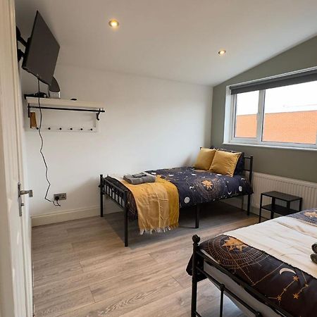 15 Min To Central London Guest Suites 22 Екстер'єр фото
