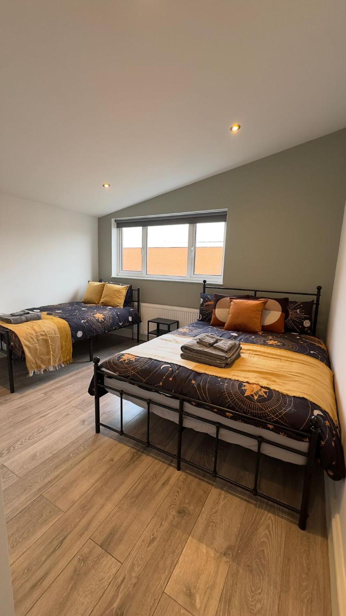 15 Min To Central London Guest Suites 22 Екстер'єр фото